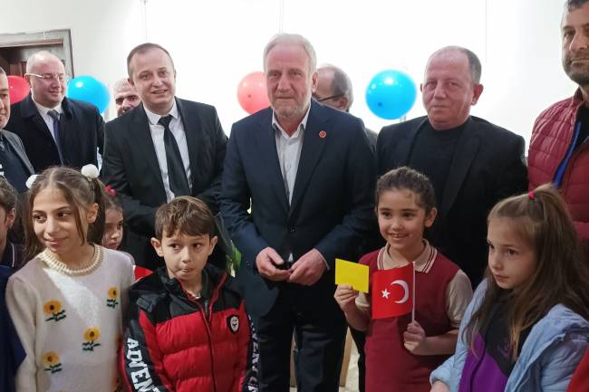 Yeniden Refah Partisinden Çocuğun Gözünden Zonguldak Sergisini Ziyaret