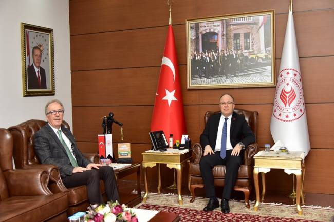Bartın Üniversitesi Rektörü Prof. Dr. Orhan Uzun Valimiz Mustafa Tutulmaz‘a Nezaket Ziyaretinde Bulundu