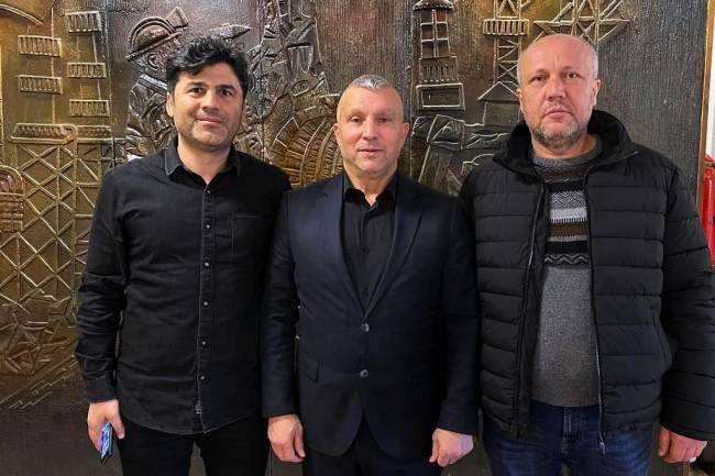 Emekli Olan Madencilerden Tayfun Demir’e Veda Ziyareti