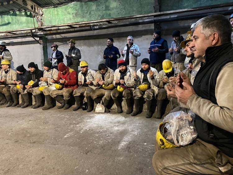 Üzülmez'de Yeni Pano Kurban Ve Dualarla Açıldı