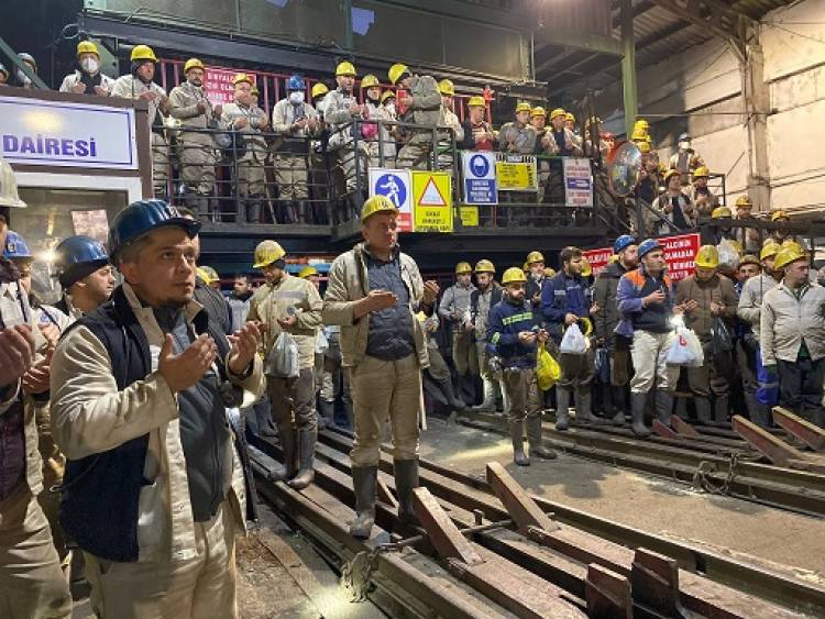 Üzülmez'de Yeni Pano Kurban Ve Dualarla Açıldı