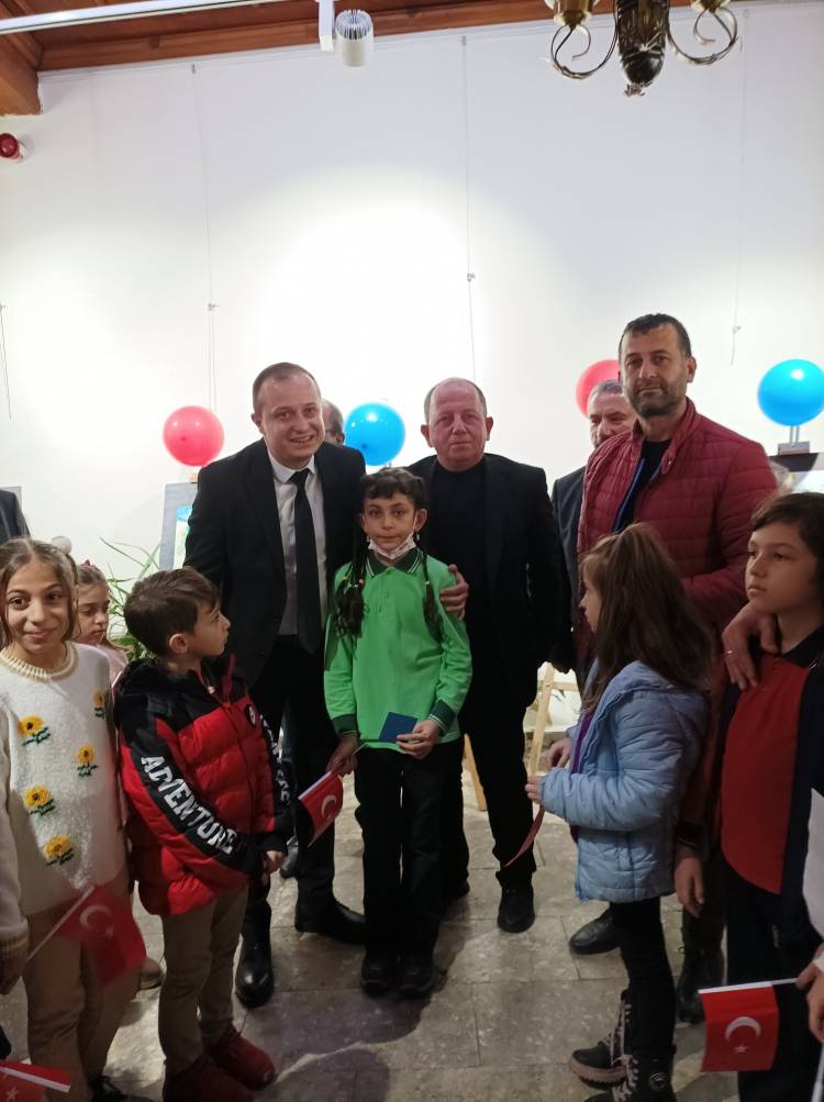 Yeniden Refah Partisinden Çocuğun Gözünden Zonguldak Sergisini Ziyaret