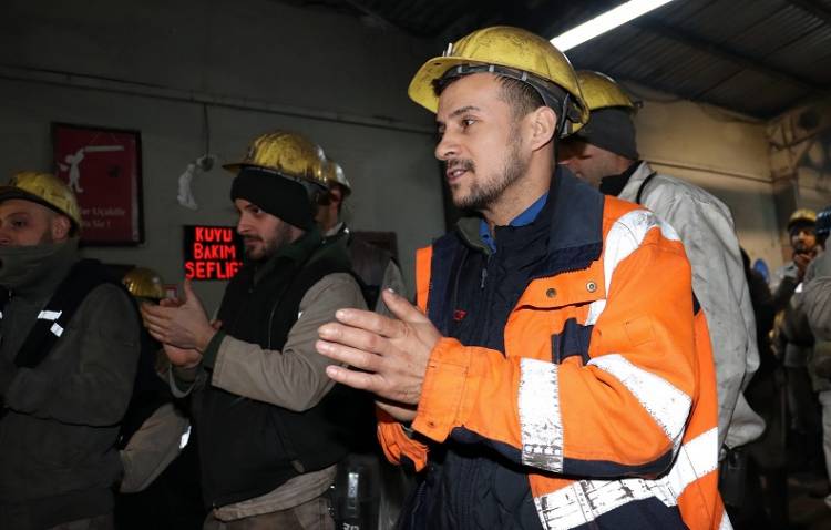 Gmis Genel Teşkilatlandırma Ve Eğitim Sekreteri Tayfun Demir Maden İşcilerini Bilgilendirdi