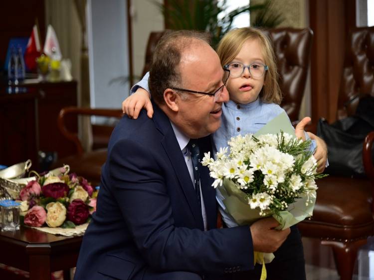 Vali Mustafa Tutulmaz Misafirlerini Ağırladı